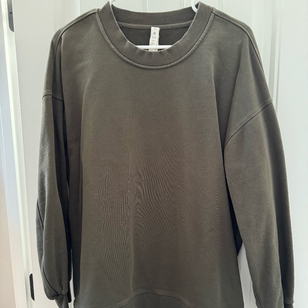 Lululemon/ Perfectly Oversized Crew / Dark Olive / Size 10